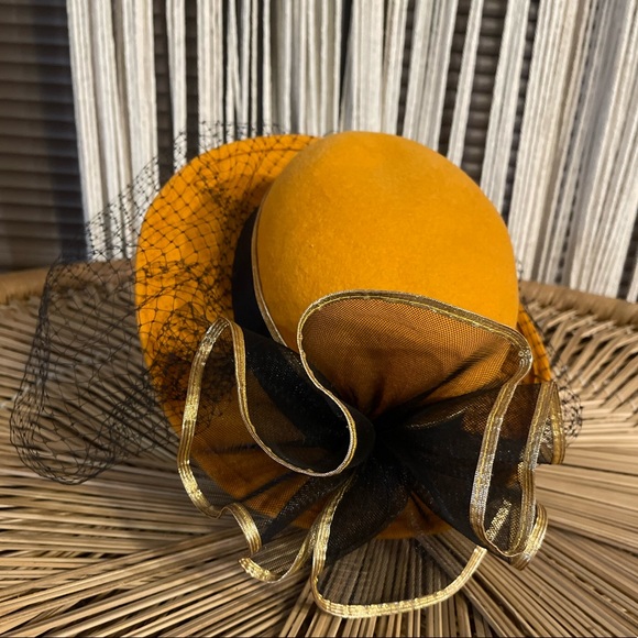 Vintage 1970’s 80’s wool gold yellow hat - Picture 1 of 4